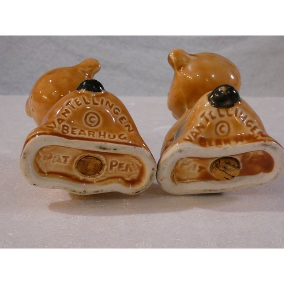 SNUGGLE HUGS SALT AND PEPPER SHAKER BEARS-VAN TELLINGEN - Picture 7 of 8